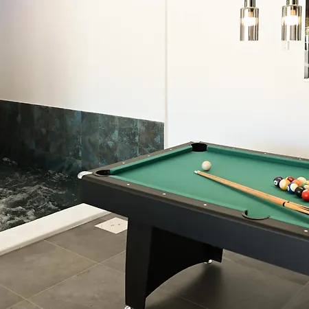 Modern House With Pool & Indoor Heated Jacuzzi