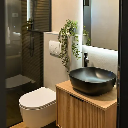 Modern House With Pool & Indoor Heated Jacuzzi 빌라