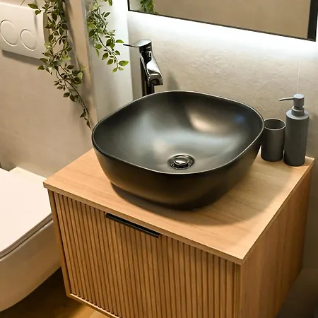 빌라 Modern House With Pool & Indoor Heated Jacuzzi *