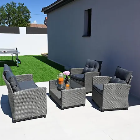Modern House With Pool & Indoor Heated Jacuzzi * Vlasnovic